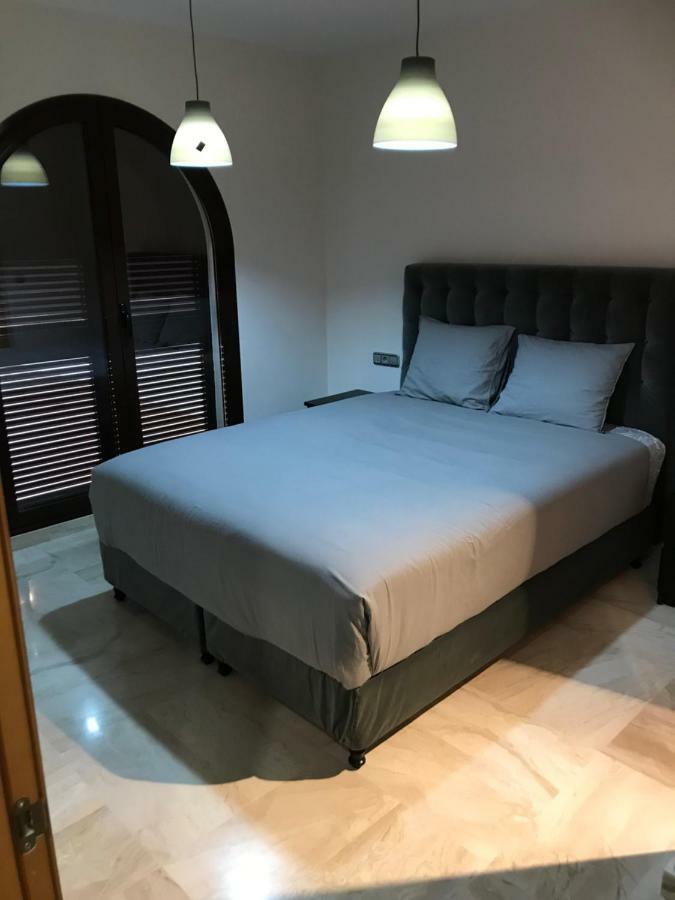 Luxury Apartment Set In Dona Julia Golf Course Casares Eksteriør bilde