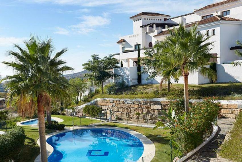 Luxury Apartment Set In Dona Julia Golf Course Casares Eksteriør bilde