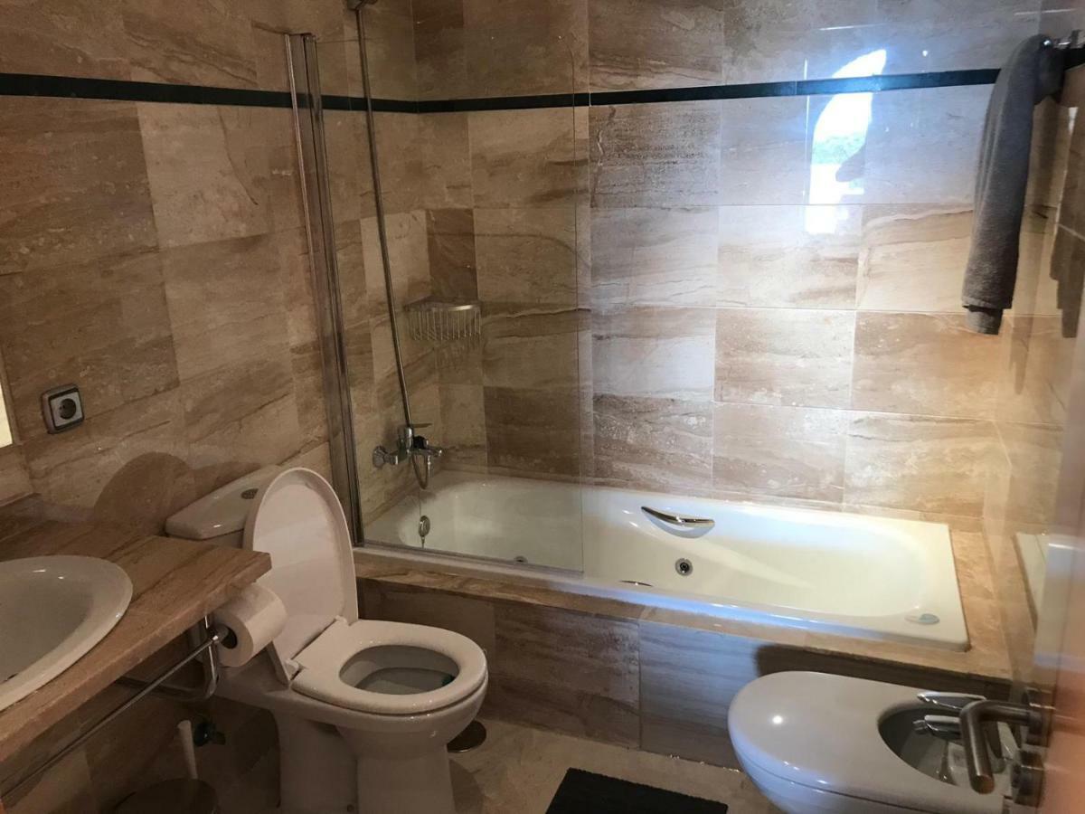 Luxury Apartment Set In Dona Julia Golf Course Casares Eksteriør bilde