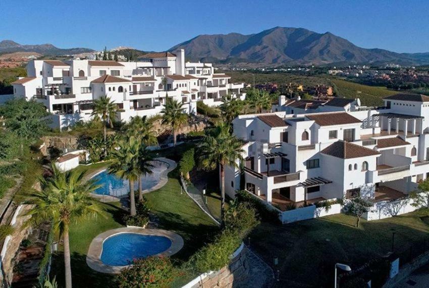 Luxury Apartment Set In Dona Julia Golf Course Casares Eksteriør bilde