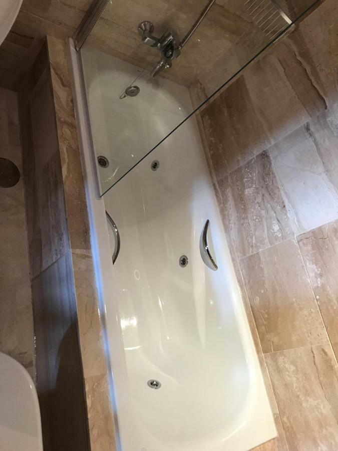 Luxury Apartment Set In Dona Julia Golf Course Casares Eksteriør bilde