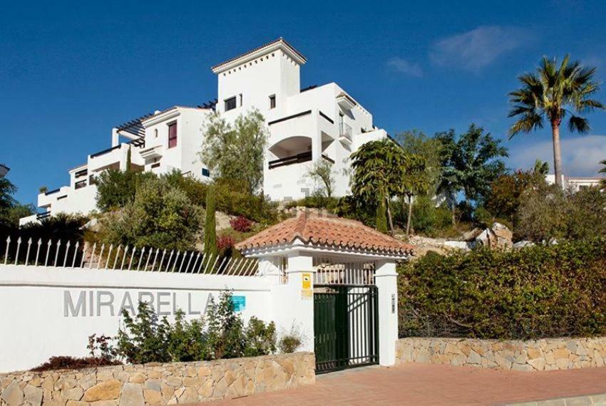 Luxury Apartment Set In Dona Julia Golf Course Casares Eksteriør bilde