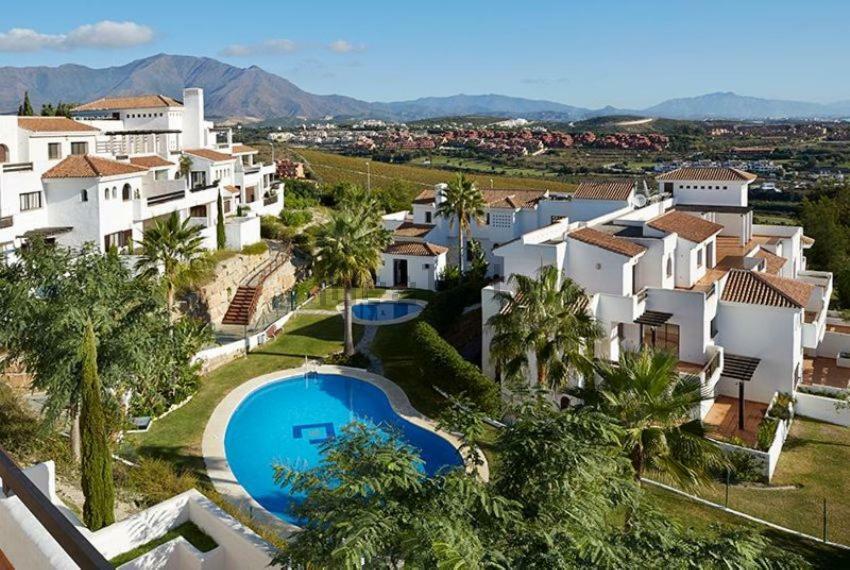 Luxury Apartment Set In Dona Julia Golf Course Casares Eksteriør bilde