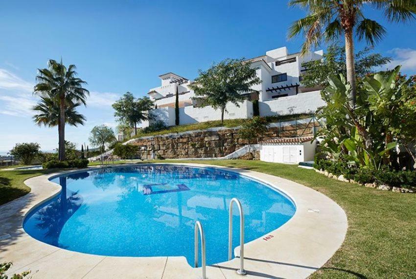 Luxury Apartment Set In Dona Julia Golf Course Casares Eksteriør bilde
